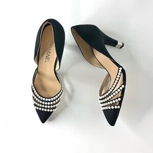 NEW Chanel Grosgrain Pearl Embellished CC Black Pointed Toe D’Orsay Pumps 38